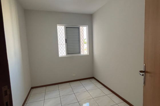 Apartamento para alugar - 74.95m² - Jardim Cruzeiro, Umuarama-PR