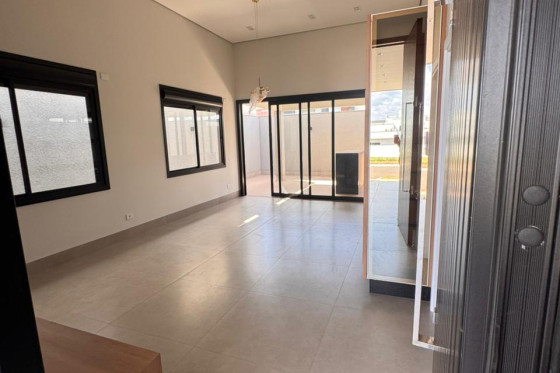 Casa para alugar - 146m² - Umuarama-PR