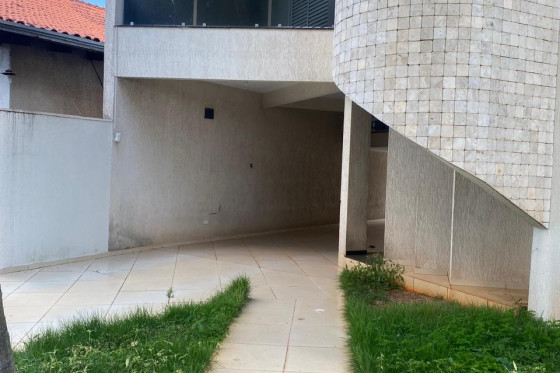 Casa para alugar - 430m² - Zona I, Umuarama-PR