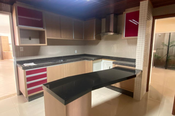 Casa para alugar - 430m² - Zona I, Umuarama-PR