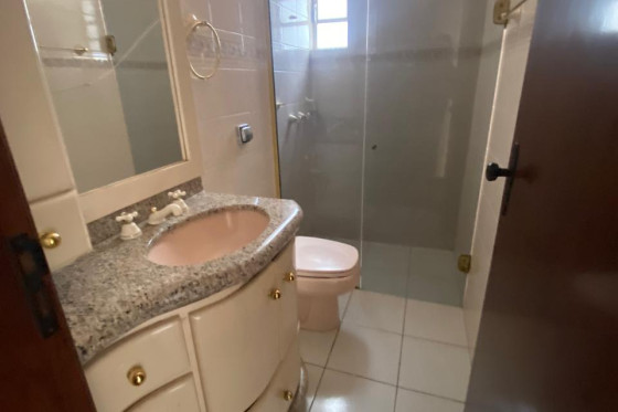 Casa para alugar - 430m² - Zona I, Umuarama-PR